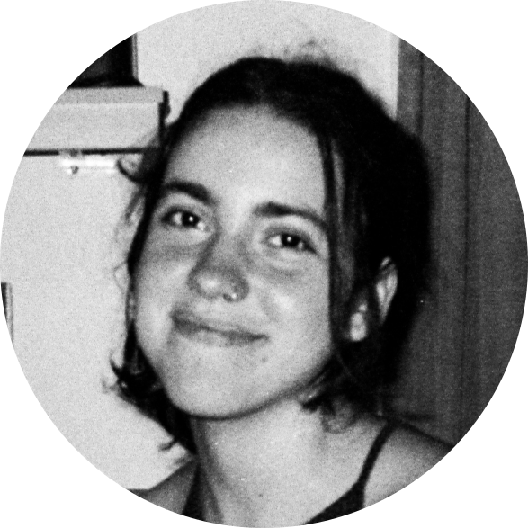 Lucía Aragón, poeta y Licenciada en Cinematografía. Autora de Primerísimo primer plano