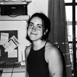 Lucía Aragón. Poeta y gestora cultural. Licenciada en Cinematografía por la UNT. Autora de Primerísimo primer plano.